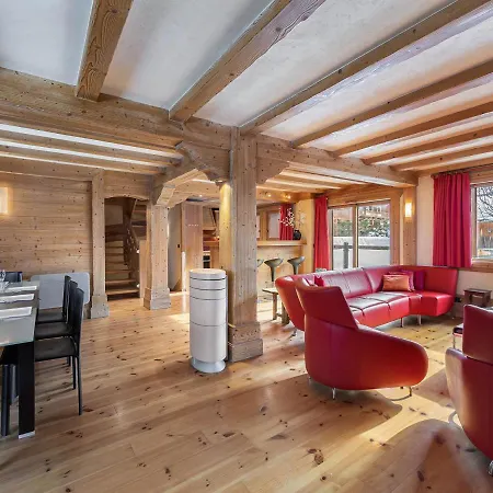 Familial Traditionnel Avec Sauna Proche Des Pistes Et Commerces, Parking, Animaux Admis - Fr-1-566-3 Chalet *