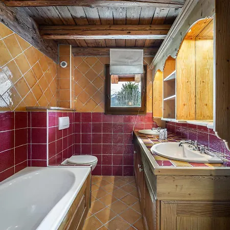 Chalet Familial Traditionnel Avec Sauna Proche Des Pistes Et Commerces, Parking, Animaux Admis - Fr-1-566-3 Les Allues